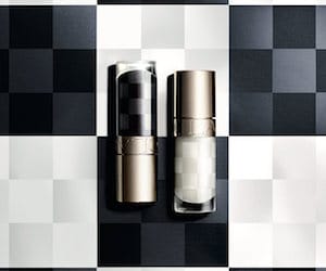 Lip Comfort Oil Black &amp; White de Clarins dlvr.it/T9cb3J