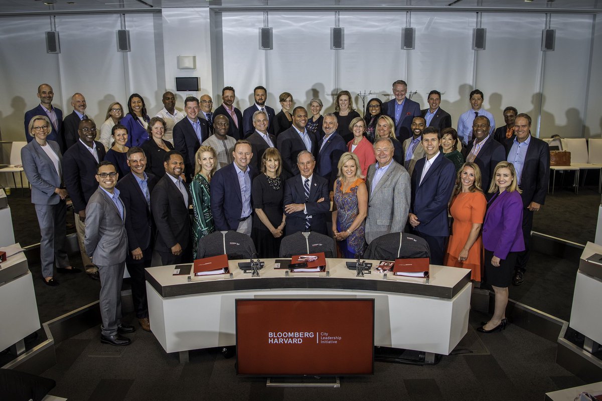 Excited to welcome the eighth class of mayors from all over the world joining the <a href="/BHcityleaders/">Bloomberg Harvard City Leadership Initiative</a> program, thanks to Bloomberg's @centerforcities at @harvard📚!

Our experience from this program has brought #Renca🇨🇱 opportunities and key learnings for improving residents' lives💪