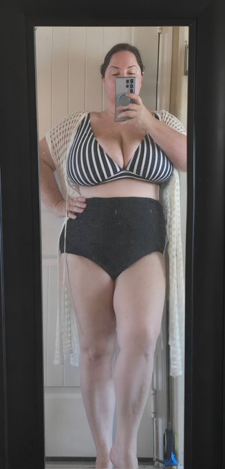 And we're off to the beach!!   😊 https://t.co/lcRCuOQHNP<a href="/tag/mvsales"class="tags"><span>#mvsales</span></a>