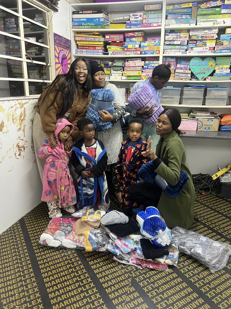 Za Power House tweet media