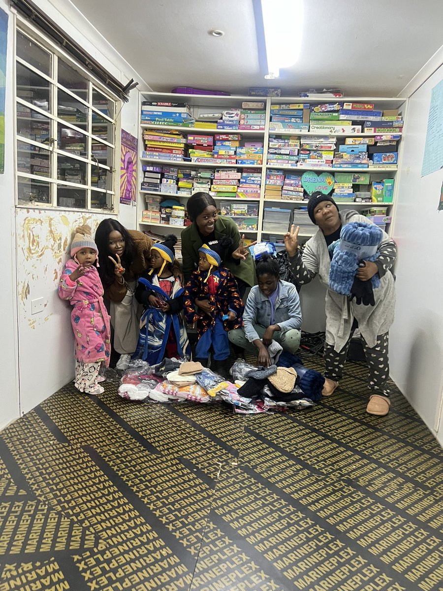 Za Power House tweet media