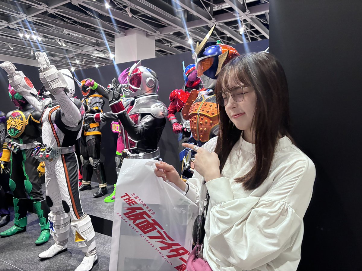 alisa2525_10923's tweet image. なんか表情すごいけどこの写真好きです🤟

みんなおやすみいい💤

#仮面ライダーガッチャード
#仮面ライダー展
#坂巻有紗
#ラケシス