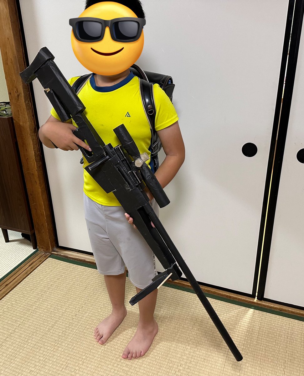 これ見ると幼稚園のお遊戯会でごんぎつねをやった時に兵十役の子がAK47
