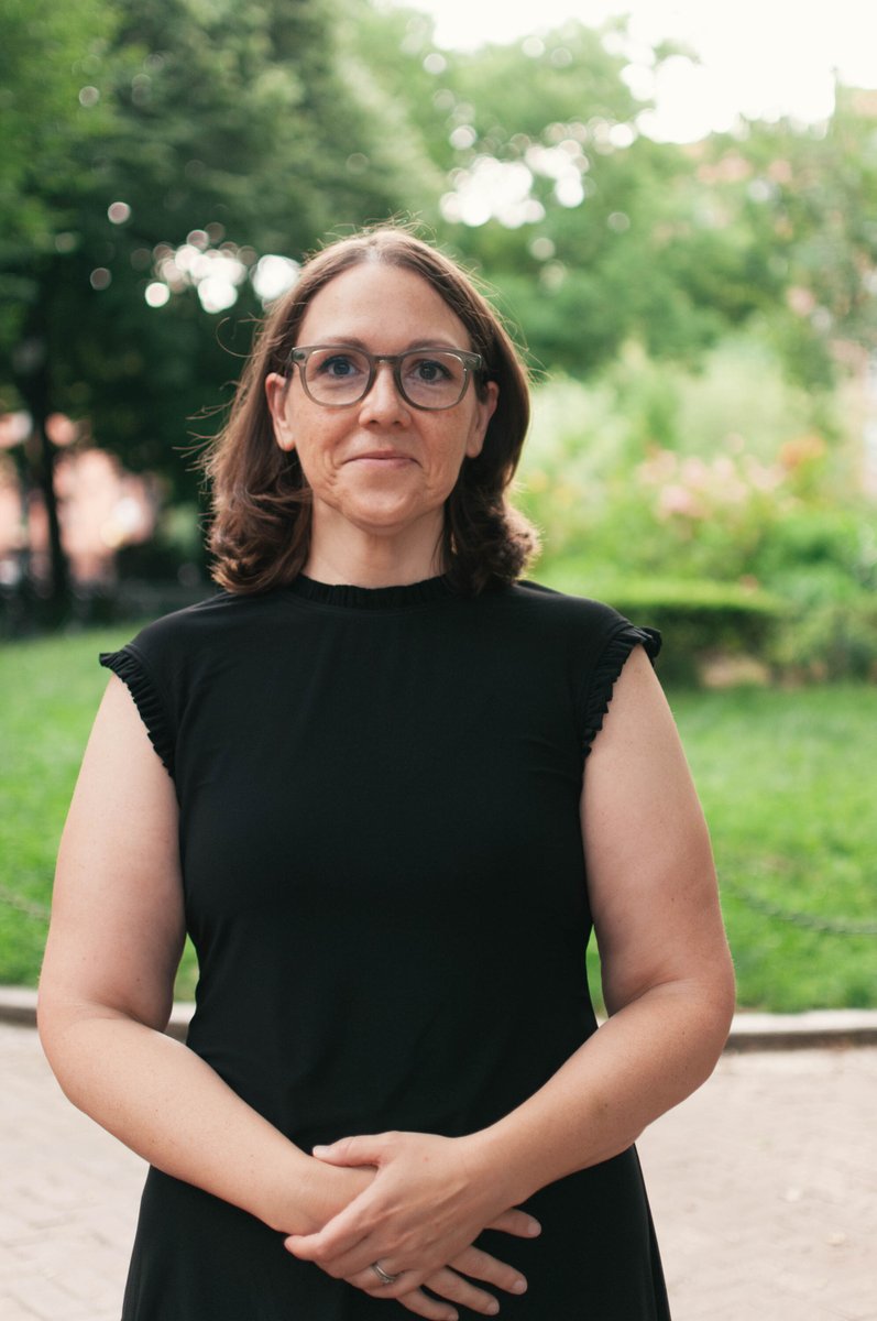 #TootYourHorn No.94: The magical <a href="/beezus51/">Amanda Vaught</a>!
Amanda went from chemist to patent lawyer to financial advisor, and now has her #DreamJob in the tax world! When she's not navigating taxes, she's navigating waters with her local sailing club and prepping for the #ATX half marathon!