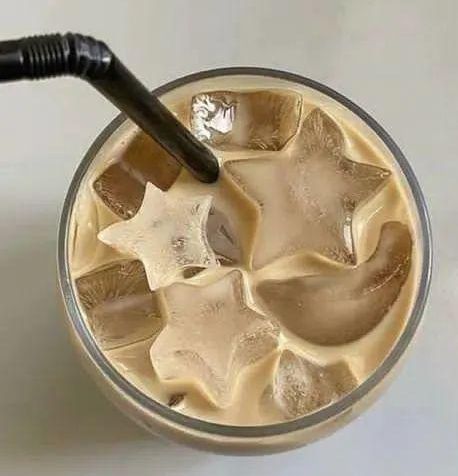 imranSa11984161's tweet image. COFFEE AFTERNOON : Needed so much of a Iced Coffee at the Summer heat is really draining me these days. A must have Ice Coffee and this new street corner place did not fail me at all to fulfill my thirst! #CoffeeTime #CoffeeCorner #SummerHeat #Thirst #IceCoffee #Dubai🇦🇪