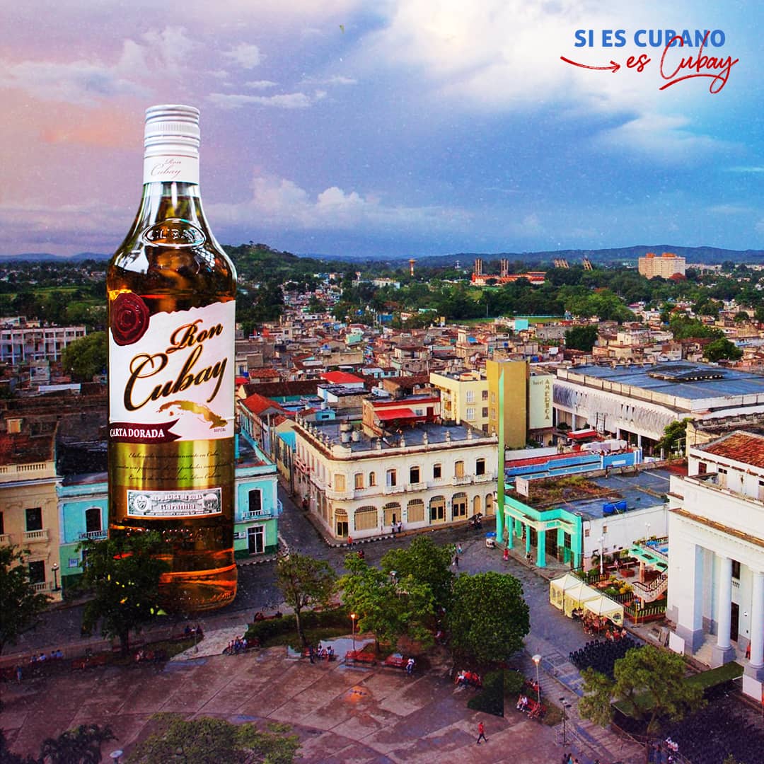 CubaRonSA's tweet photo. Este #15DeJulio celebramos los 335 años de la fundación de la ciudad de Santa Clara, tierra de historia y cultura, de nuestra Ronera Central y origen del #RonCubay y #Eminente. Patrimonio de la identidad cubana🇨🇺. Muchas felicidades🥳🤗❤️
#MinalXCuba
#Identidad
#SiEsCubanoRsCubay https://t.co/WFGzL2FrWQ