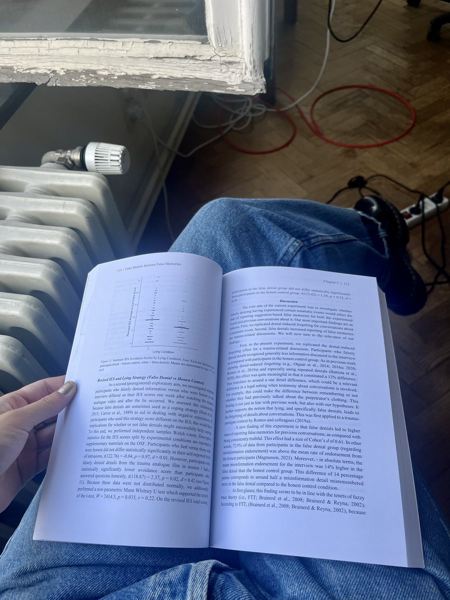cbucken's tweet photo. Came back from EAPL and went straight to picking up the books of my PhD thesis today! So exciting to see them in print ✨🙌🏻 @CELL_kuum @UMForPsy @HenryOtgaar https://t.co/J6KBD9GRqY
