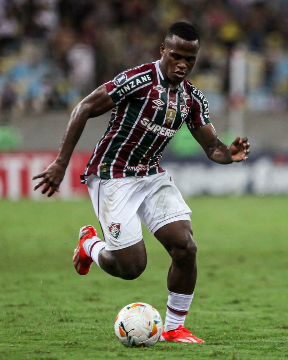 FluminenseFC's tweet photo. Orgulho de você e da sua trajetória, @jhonariasa! Estamos te esperando aqui na sua casa! ❤️💚 https://t.co/IyxVG0VF76