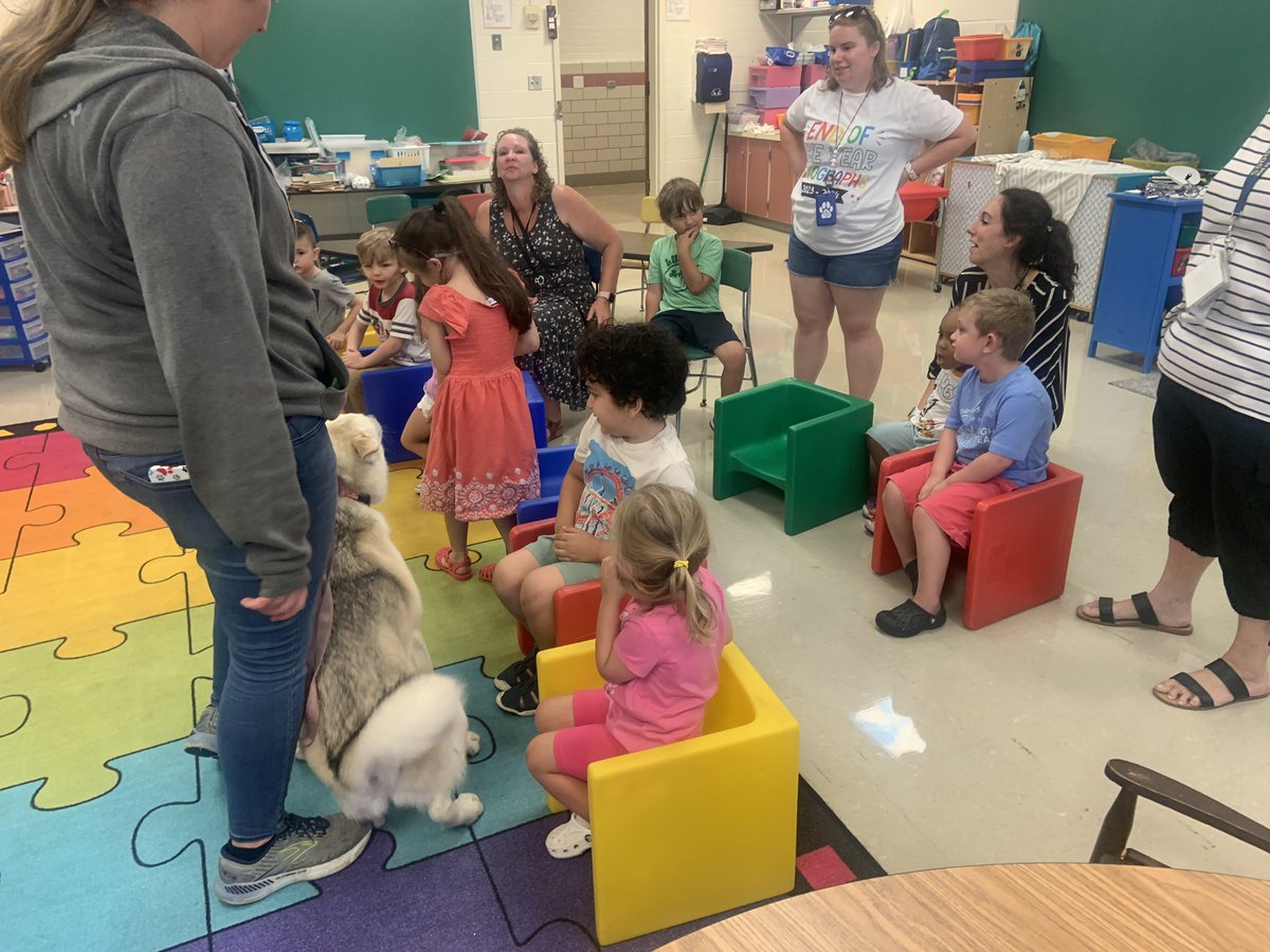 MsGabbyG tweet media