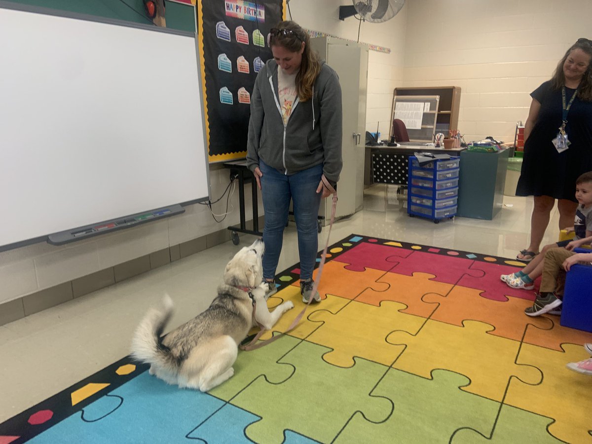 MsGabbyG tweet media