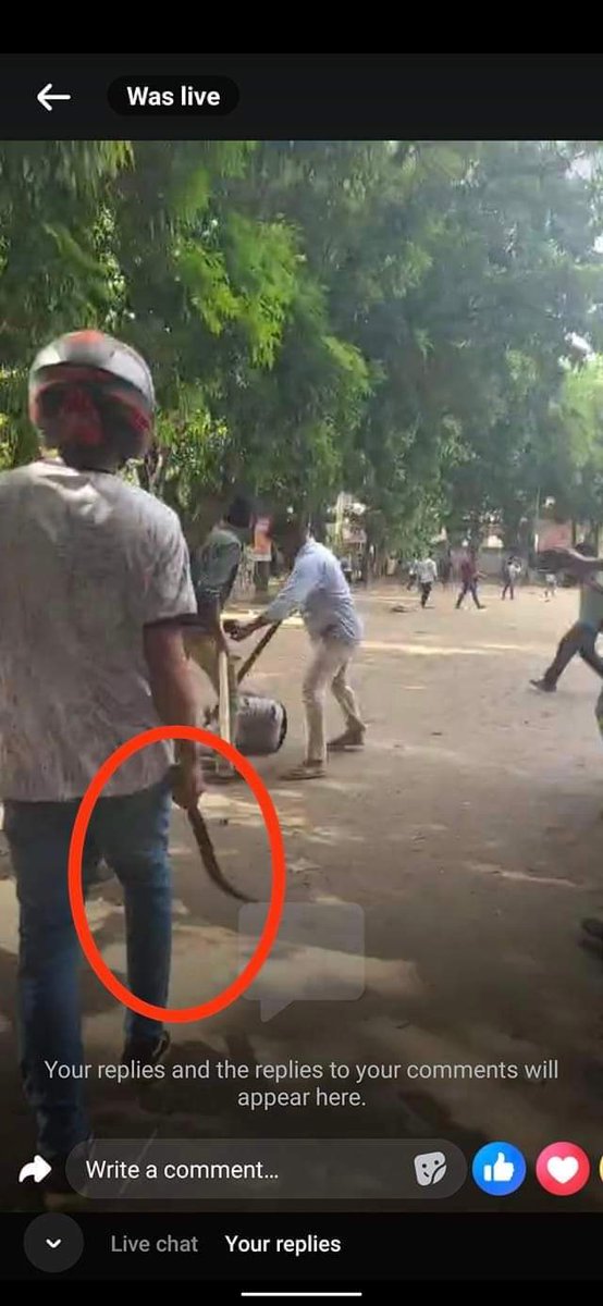 TahasanRudhro's tweet photo. #DhakaUniversityUnderAttack
#DUUnderAttack
#quotamovement
#QuotaReformProtest
#StandWithDU
#Quotamovement2024
#Save_Bangladesh_students #Save_Bangladeshi_students https://t.co/97zUGdzL6c