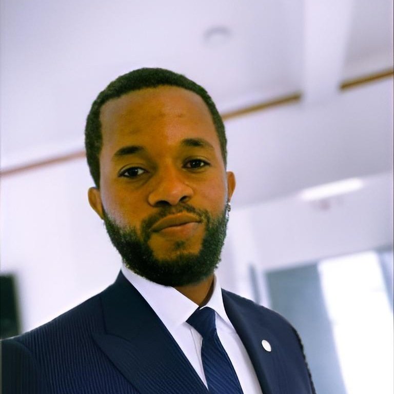 AndrewOlumese's tweet photo. #NewProfilePic https://t.co/jy2FqIkHqW