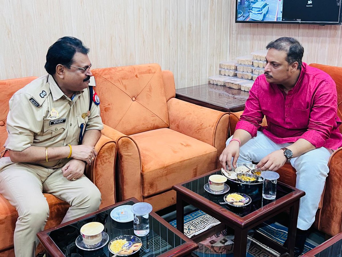 PranshuDutt's tweet photo. आज ज़िला कारागार फतेहगढ़ में निरीक्षण कर व्यवस्थाओं का जायजा लिया एवं बंदियों को दिए जाने वाले भोजन की गुणवत्ता की जाँच की। https://t.co/jkfT3vc28K