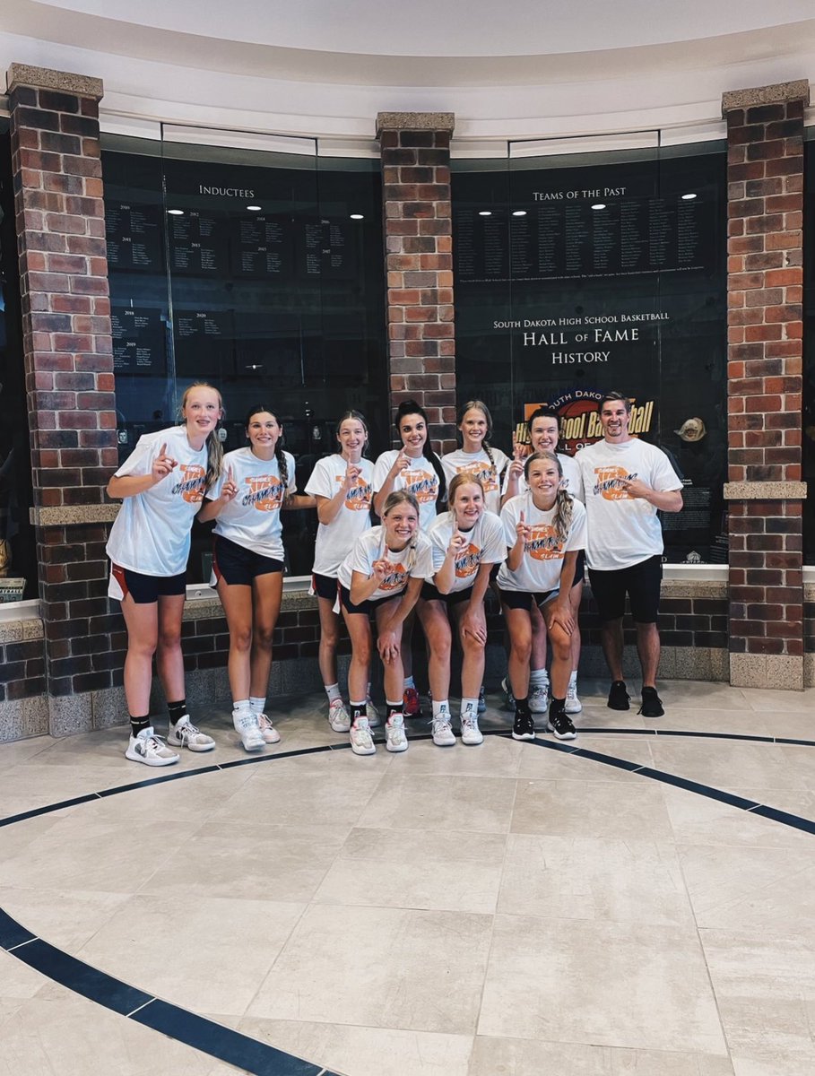 Brett Smith tweet media