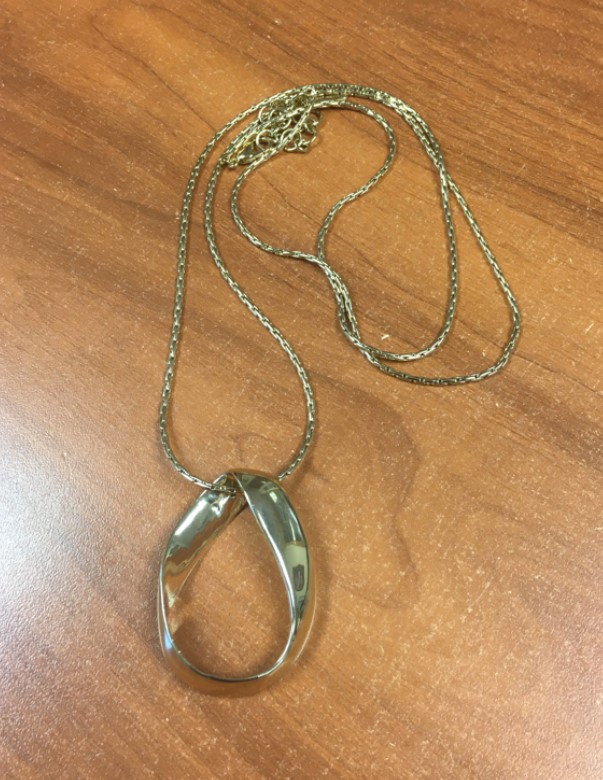WFSBnews's tweet image. Anyone recognize this piece of jewelry? State police say it was stolen off a grave site at a cemetery in #Killingly. They arrested the young suspect for that, and all this damage: wfsb.com/2024/07/15/you…