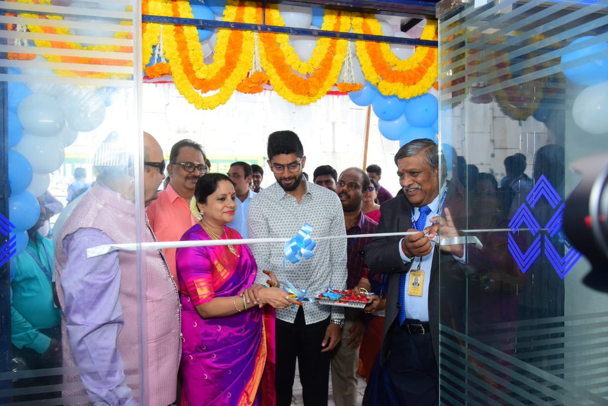 SALEMSHARAVANAN's tweet image. The ‘Indian Overseas Bank’ establishes a new branch at Variyar Students Centre of the medical college campus in Salem. Being a full service modern bank branch, it will cater to the banking needs of students, staff and the surrounding townships. #VMKVMC #VinayakaMissions #VMRF