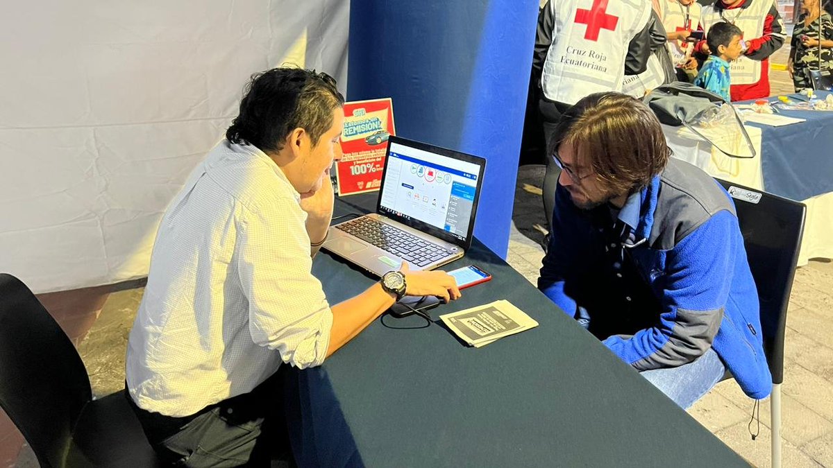 SRI Ecuador tweet media
