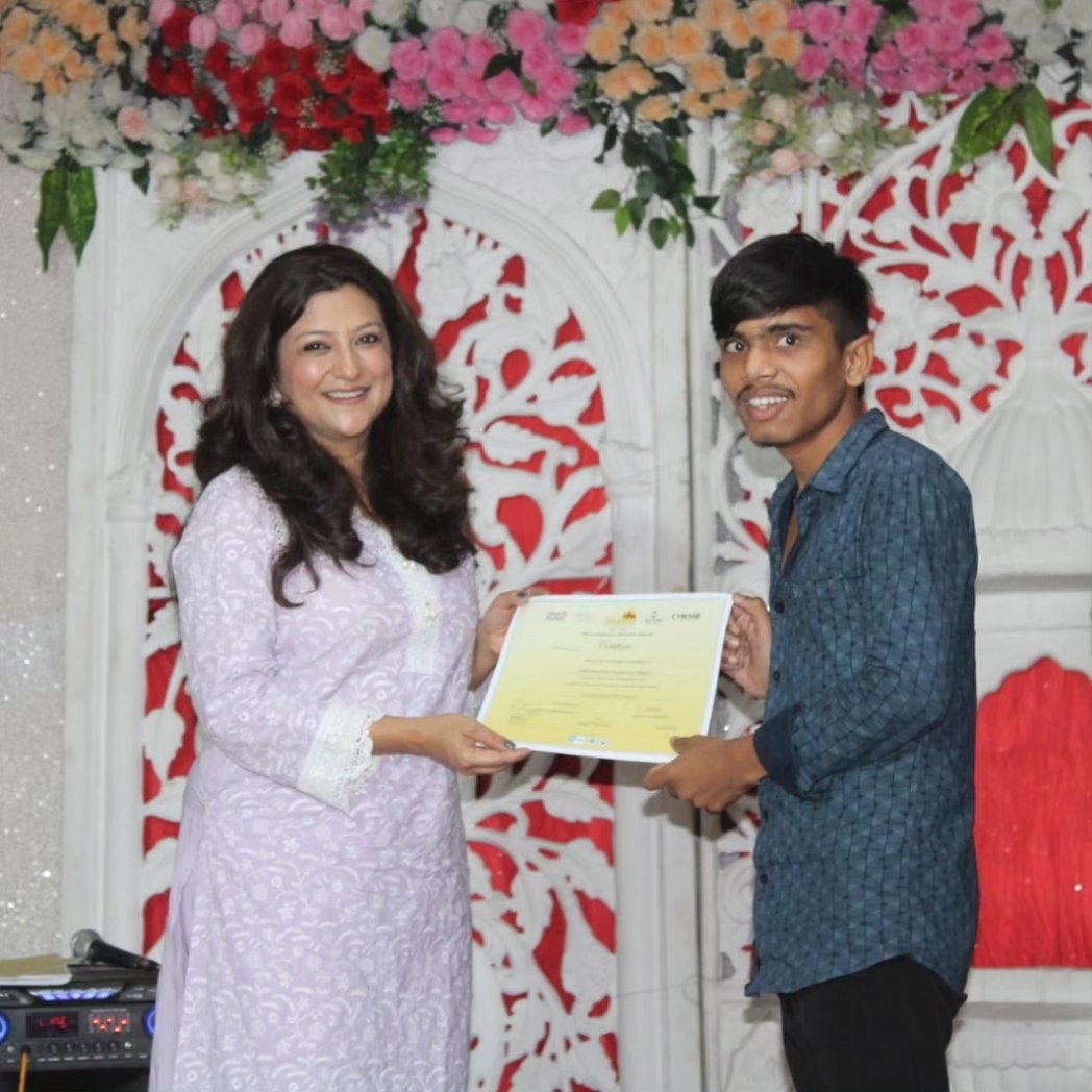 cybage_csr's tweet photo. Celebrating #WorldYouthSkillDay! @CybageKhushboo awards certificates to 245 students in Pune &amp; Hyderabad for courses like Nursing Assistant, Auto Services Technician &amp; more! Committed to skilling 700 students in PN &amp; HYD this year. 

#SkillDevelopment #TheCybageFoundation https://t.co/nc2X6DOf87