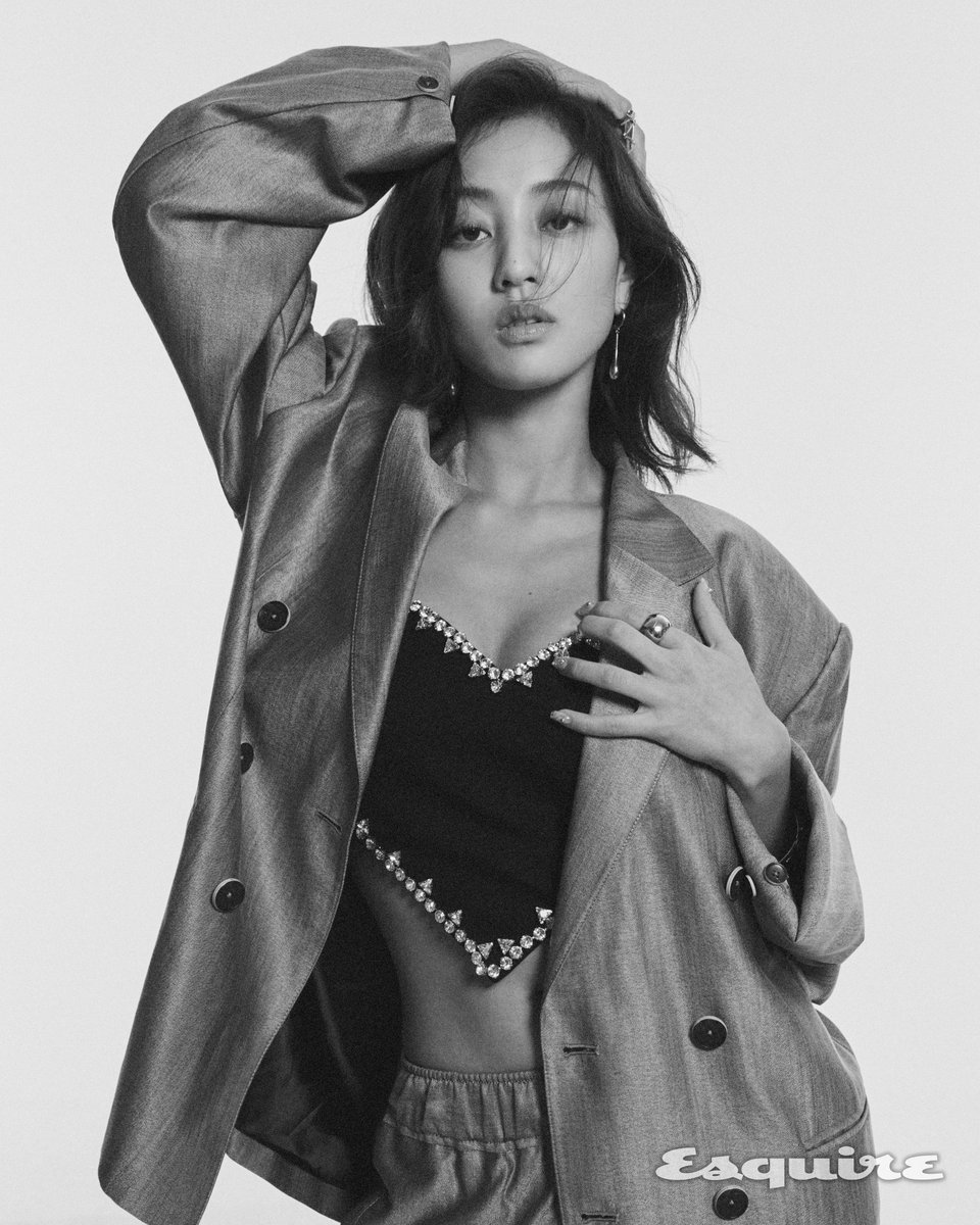 jyogiyoJihyo's tweet photo. The journey of Park Jihyo from a child model to being known as the IDOL OF IDOLS

A thread https://t.co/AnWC7ajl6N