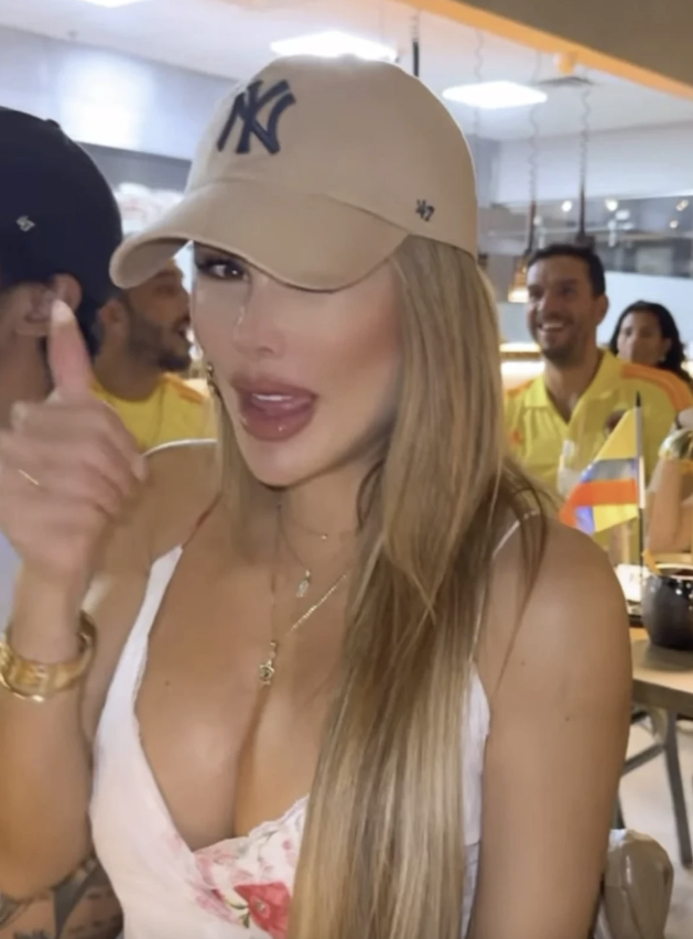 elaca13's tweet photo. ¿Ninel Conde, eres tú? De nuevo cuestionan la apariencia de la actriz... https://t.co/jcyN92ydhW
