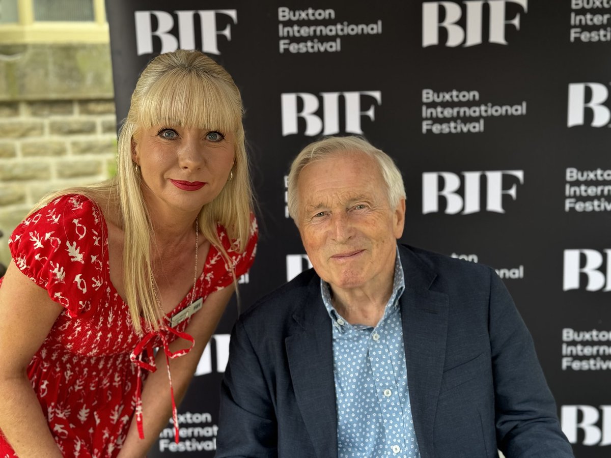 A fascinating talk ⁦<a href="/BuxtonFestival/">Buxton International Festival</a>⁩ today with ⁦<a href="/dimbleby_jd/">Jonathan Dimbleby</a>⁩ 📚