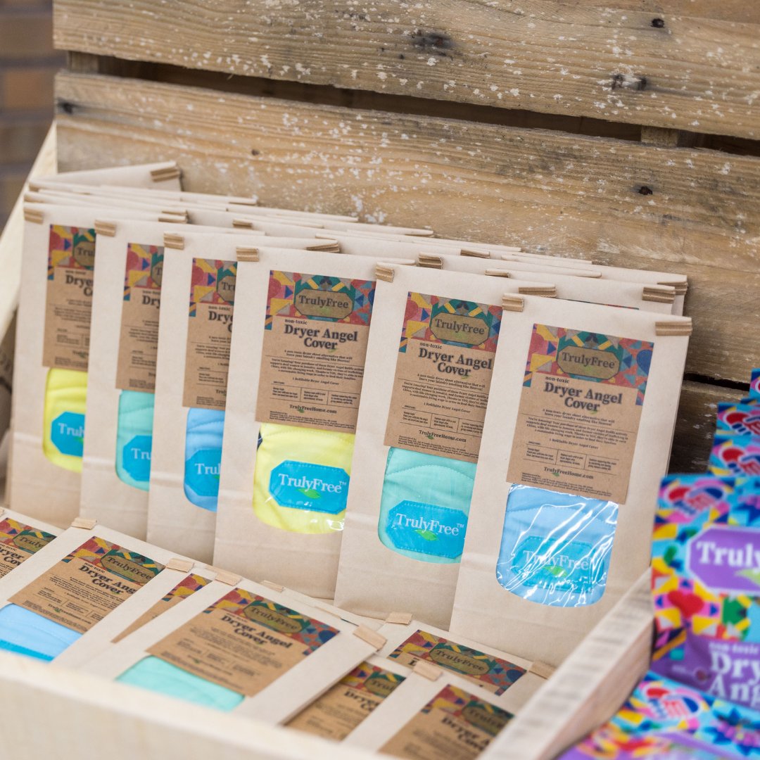 TrulyFreeHome's tweet image. Now's the perfect time! Come in and treat yourself to one of our best-selling products—the Dryer Angel! Lovingly hand-sewn, it helps women earn sustainable wages. 😊💖
Located at 6261 US Highway 31 N, Williamsburg, MI 49690.

#TrulyFree #StoreFront #RefillableCleaners #NonToxic