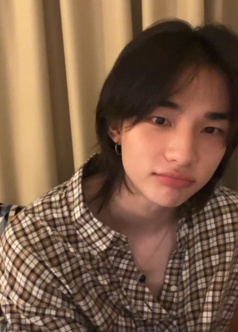 lshtist's tweet photo. 후웅 https://t.co/WmL6wjmdcJ