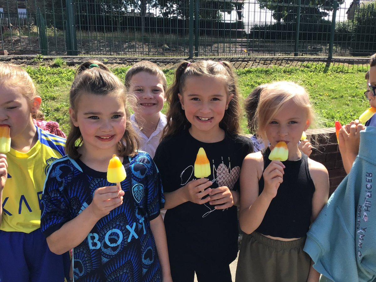 Enjoying the sun with some ice lollies today 🍭🍡
<a href="/OrchardPrimaryA/">Orchard Primary</a> <a href="/TeamPastoral/">Orchard Pastoral Team</a>