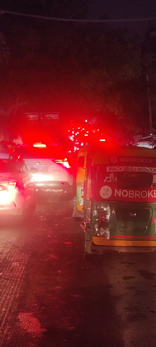 Prince70046638's tweet photo. @NayabSainiBJP @TrafficGGM  @police_haryana There is no traffic advisory, no traffic control, not even single traffic police to clear the traffic blocker in udyog vihar phase- 4 and 5 near jwala meel road gurgaon haryana. Havvy traffic 
And Gurgaon is becoming a traffic hub. https://t.co/ZL63LlYovA