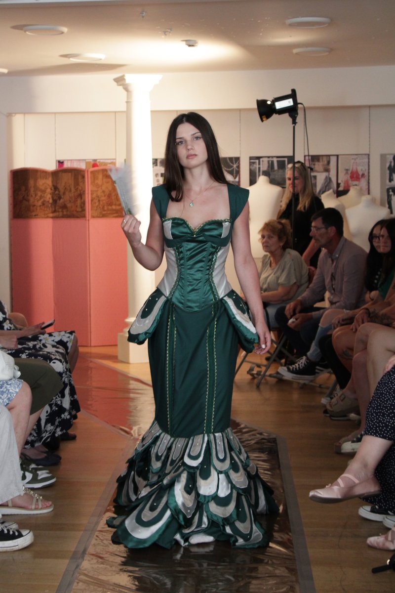TheIslandVIForm's tweet photo. Our Fashion and Textiles students held a runway show entitled 'Ballgown' and an exhibition of their final pieces. The students all created spectacular ballgowns, impressing audiences with their technical skills, imagination and innovation. Read more: https://t.co/LgviGKzbnu https://t.co/J40rVAvOLL