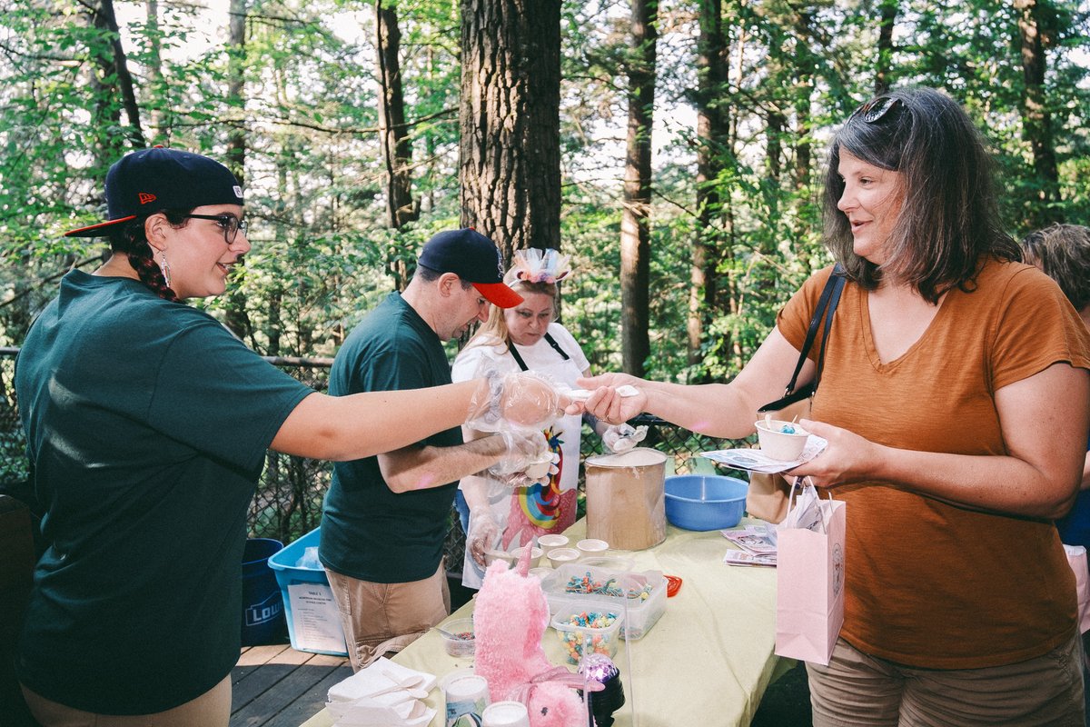 Roberson_Museum's tweet photo. We had a blast serving our Lip Smacking Llama-Corn Sundae at @rossparkzoo's Sundae Safari!

Thank you to everyone who came out to support the zoo and try the incredible creations from all our friends in the community. https://t.co/AGUqWNNTHa