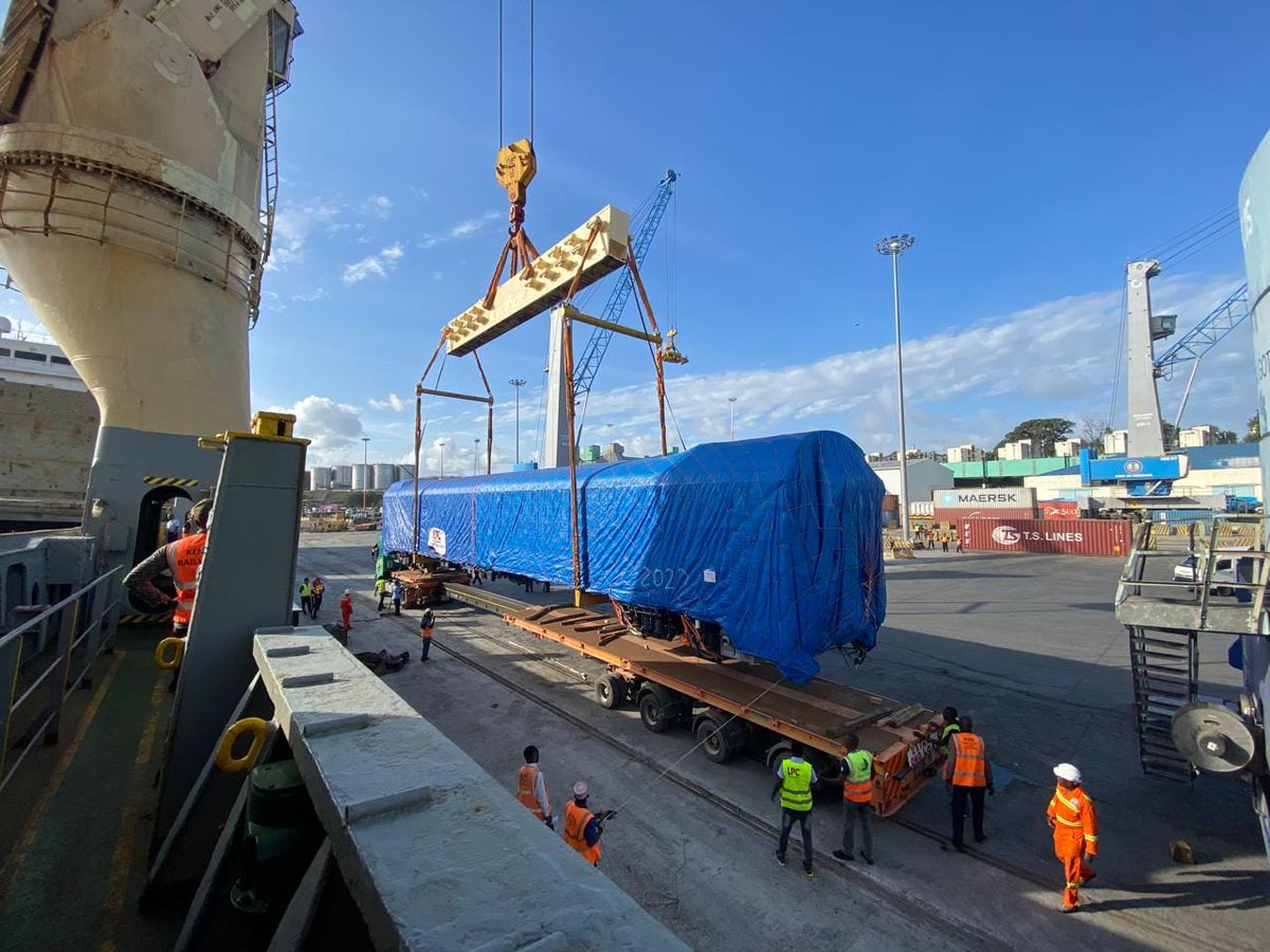The much awaited Premium Class Coaches are here. The four Premium Coaches are among a batch of ten economy class coaches, one dining car, one power car and four first class coaches. The offloading is taking place at the Port of Mombasa #SongaNasi #PremiumCoach #Luxurytravel