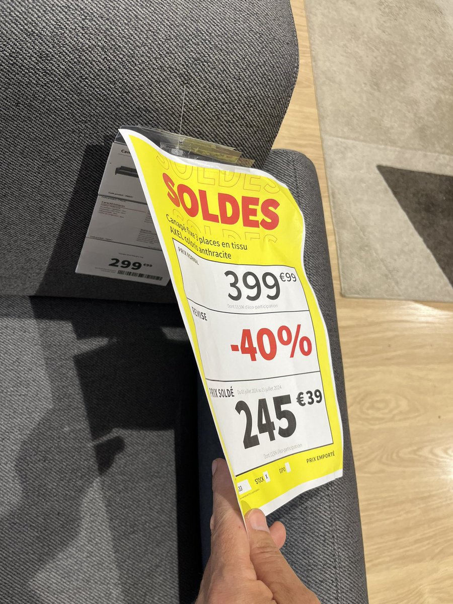 Pas cool <a href="/Conforama/">Conforama</a>, vous gonflez le prix pour pouvoir prétendre à 40% de réduction 😡

<a href="/dgccrf/">DGCCRF</a>