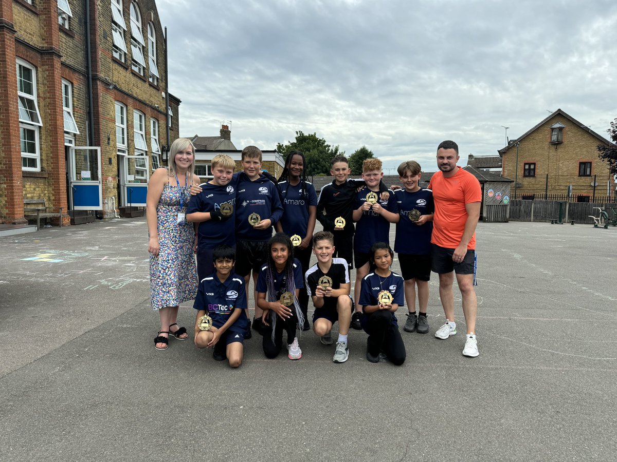 Another year, another SCB season over. Ten Year 6s moving onto secondary school and one Year 4 moving away. 
Ladies and Gentlemen, from everyone here at Byron, we wish you all the best for the future. #AlwaysSCB