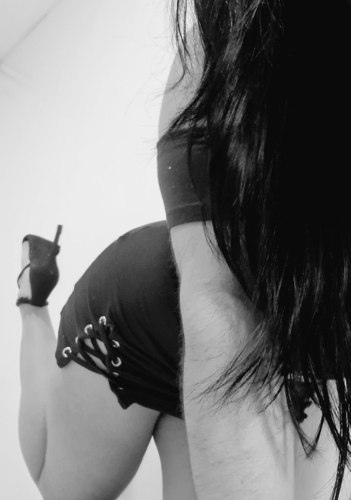 Por ahí dicen que mujer despelucada mujer feliz, yo creo que es completamente cierto,  feliz inicio de semana papasitos...