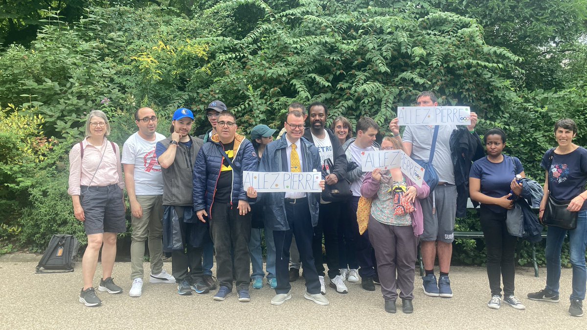 BYEX (@gwenaustin75019) on Twitter photo #laflamme #JOParis2024 aux Buttes Chaumont, un monde de fou pour accueillir les 5 relayeur.es dont Pierre-Shanga, 1er à porter la flamme avec fierté pour représenter les paralympiques accompagné de notre chère <a href="/CecileBossavie/">Bossavie Cécile 🌹</a> et de ses copains de l’ESAt ! #I❤️Paris19 #laflamme #JOParis2024 aux Buttes Chaumont, un monde de fou pour accueillir les 5 relayeur.es dont Pierre-Shanga, 1er à porter la flamme avec fierté pour représenter les paralympiques accompagné de notre chère <a href="/CecileBossavie/">Bossavie Cécile 🌹</a> et de ses copains de l’ESAt ! #I❤️Paris19