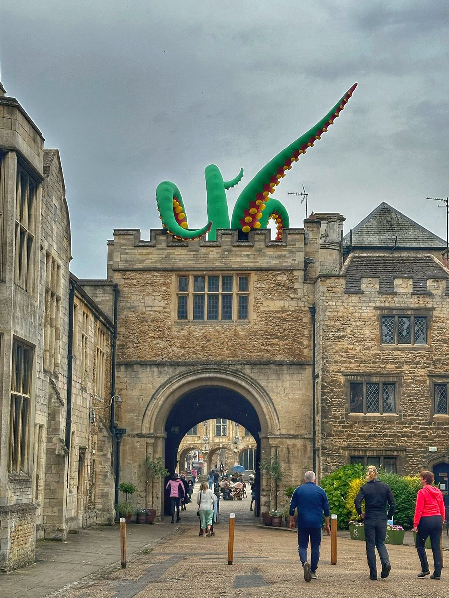 TobyWoody's tweet photo. …. and it wouldn’t be a trip to Peterborough centre without taking a photograph of the west front of Peterborough Cathedral… but hang on what’s this! Crikey!!! Old Scarlett would be digging then turning in his own grave #MonstersOfTheDeep @pborocathedral https://t.co/IWOFmVDfmO