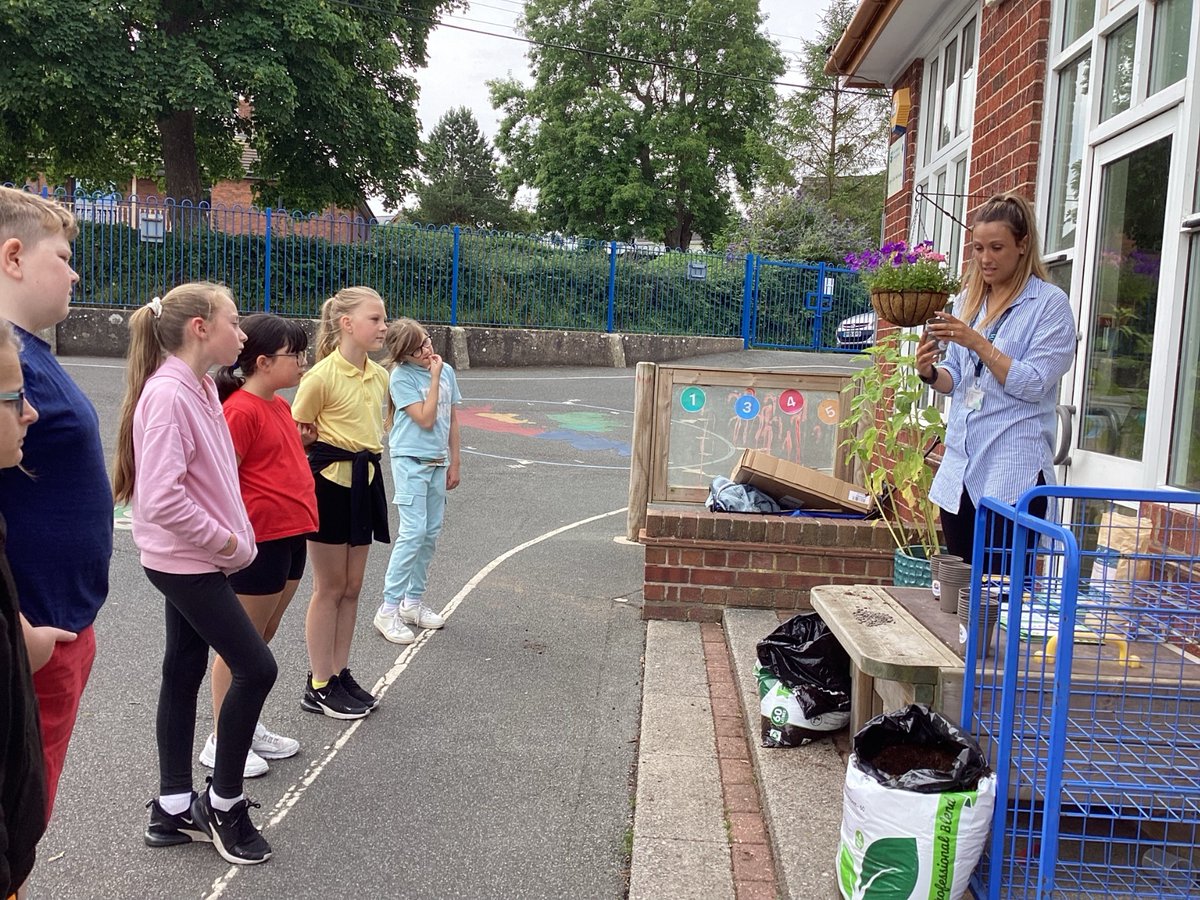 Thank you to Becky from <a href="/HortWales/">Horticulture Wales | Garddwriaeth Cymru</a> who came to school this morning to plant sunflower seeds with all classes. They children are looking forward to taking them home and tracking their growth, I wonder whose will be the tallest?!