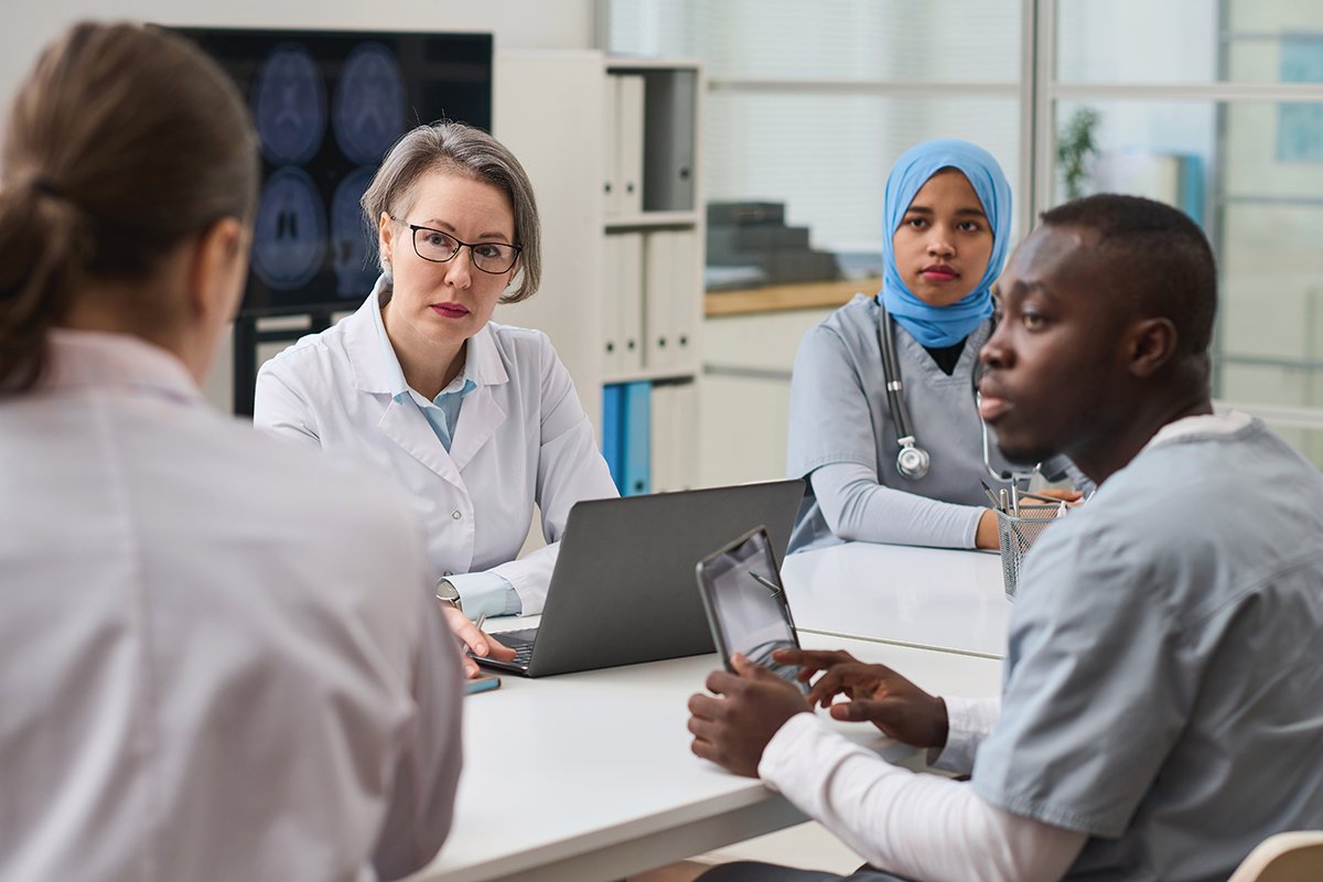 NEW SSH SimSeries TODAY, 2 p.m. ET! Join Dr. Melanie Barlow and:

- Learn from 3 empirical studies on speaking up.
- Understand why current training falls short.
- Discover how #simulation can enhance communication.

ssih.org/Professional-D… 

#healthcare #patientsafety