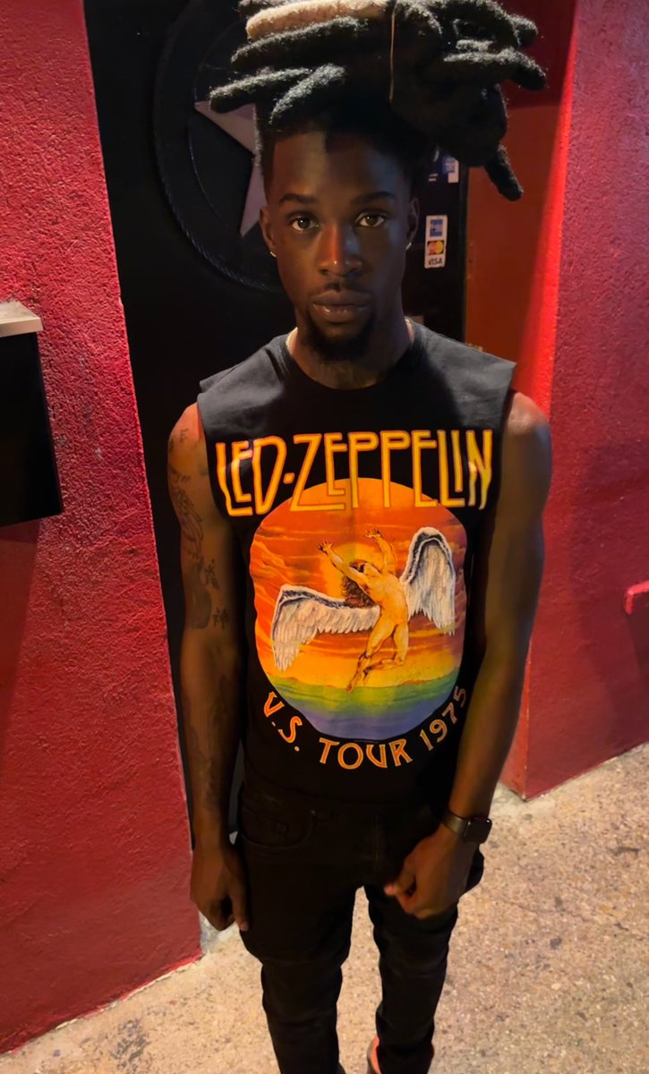 kozii24's tweet photo. Rt for a Chocolate nigga on yo Tl😏🍫 https://t.co/u2cvSXY18X