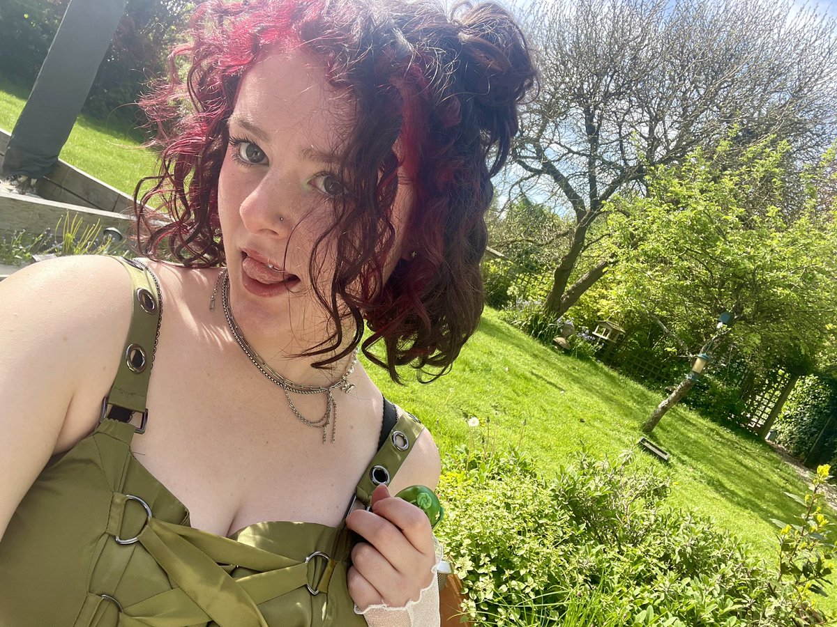 Pyxillis's tweet image. and she was a fairy