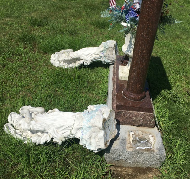 newsbell's tweet image. CEMETERY VANDALISM ARREST: A juvenile was arrested allegedly vandalizing the Holy Cross Cemetery in #Killingly on Sunday; and when police arrived, they discovered the suspect had taken a piece of jewelry from one of the grave sites. @Ct_State_Police responded to the cemetery…