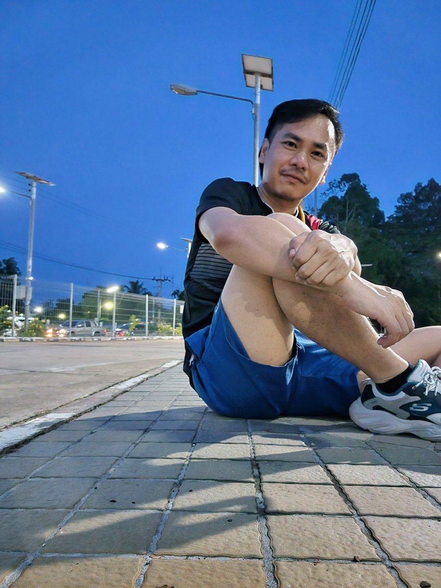 Forfan25's tweet photo. พยายามเป็นคนดีแล้ว..สุดท้ายเป็นได้แค่คนโสด...จีบผมหน่อยครับ https://t.co/YZeHrFZ00j