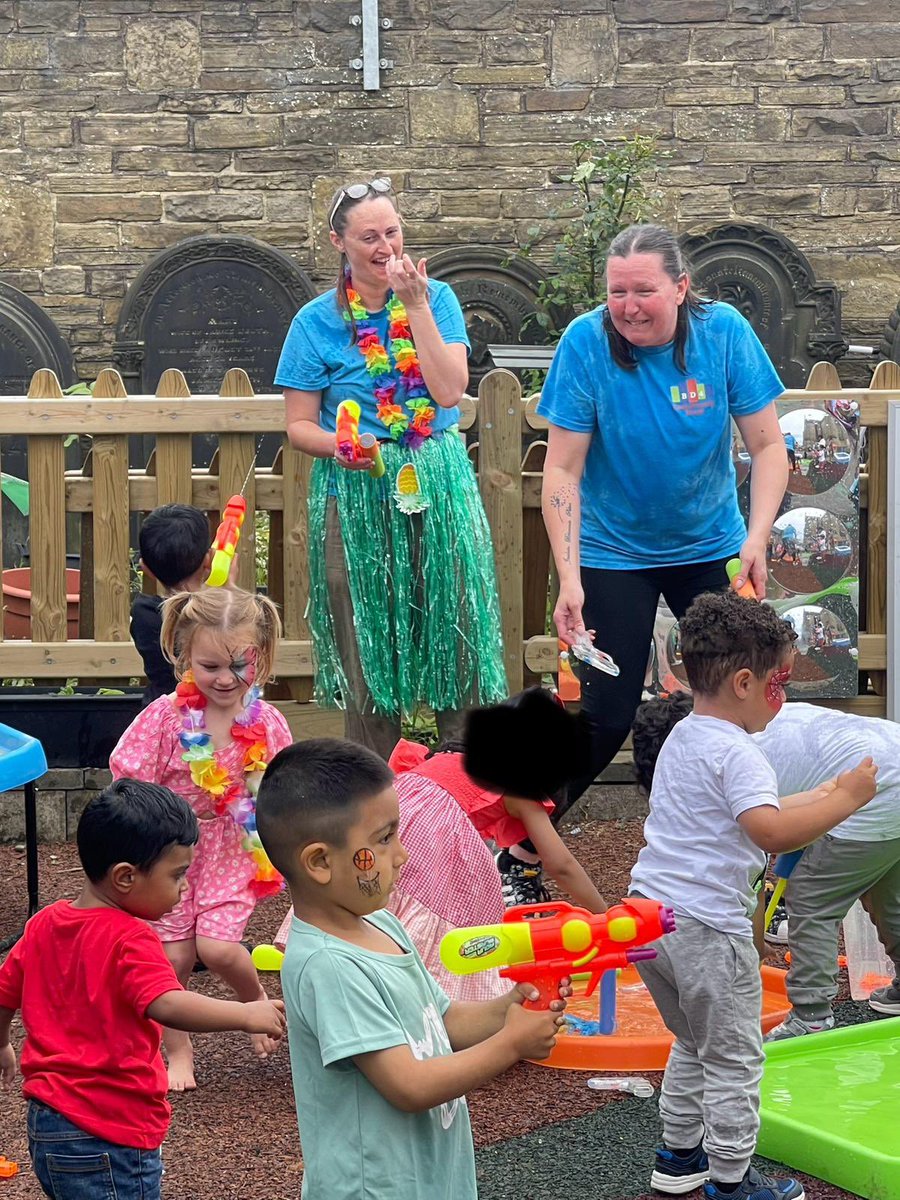 End of year Hawaiian themed party🥥🌴We want to thank all our families who have joined us throughout the year-old and new! We’ve loved every second! Have an amazing summer holidays and we’ll see you back on the 4th September for our welcome back party!