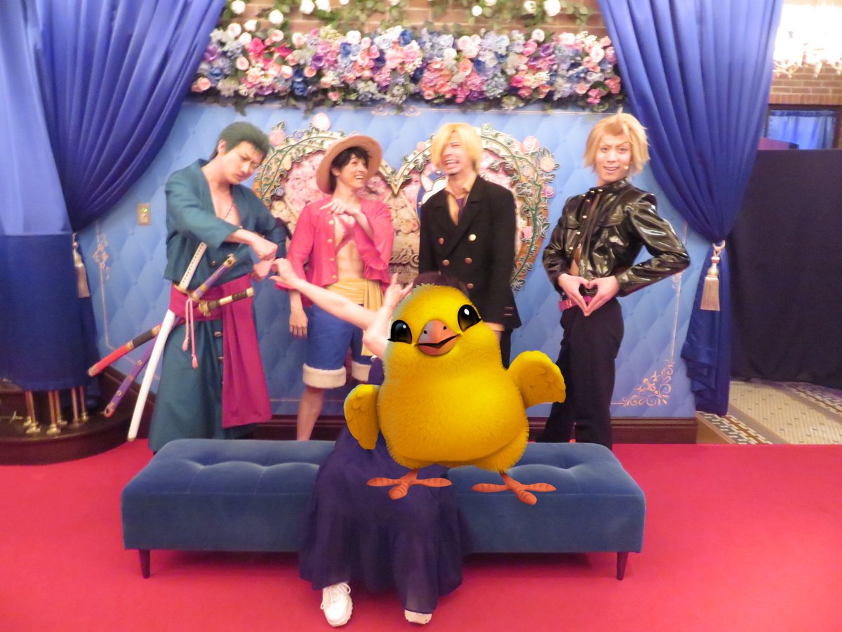 618Tonton's tweet photo. 7/15 16:40記念撮影🫶🏻
1枚目のサンジ君
お手してくれるかと思ったら軽くキス顔なん好きすぎるし、ルフィもサンジの顔みて口とがってる🤣❤️
2枚目はゾロにハート向けて、ルフィにノロノロしたのに気づいてくれんと泣いてるサンジ見て笑ってる🤣
帰ってからもずっと幸せ🥰💕
#サンジの海賊レストラン https://t.co/BuqSArz2g5