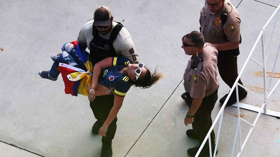 VMFODBOLD.DK (@vmfodbold) on Twitter photo 🇺🇸 "Var årets afvikling af den sydamerikanske udgave af EM, Copa America, en generalprøve på VM-værtskabet i fodbold, som USA, Canada og Mexico har sikret sig i 2026, må USA siges at være dumpet med et brag."
dr.dk/sporten/fodbol…
🏷️ <a href="/vmfodbold/">VMFODBOLD.DK</a> #vmdk 🇺🇸 "Var årets afvikling af den sydamerikanske udgave af EM, Copa America, en generalprøve på VM-værtskabet i fodbold, som USA, Canada og Mexico har sikret sig i 2026, må USA siges at være dumpet med et brag."
dr.dk/sporten/fodbol…
🏷️ <a href="/vmfodbold/">VMFODBOLD.DK</a> #vmdk