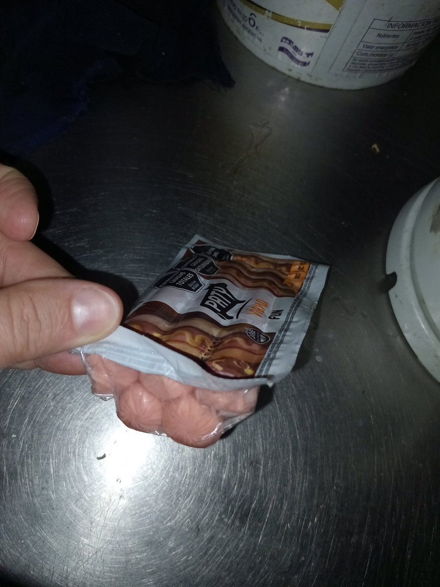 solcitowp's tweet image. Che #Paty me falta una salchicha...
:( y ahora??
#Quickfood