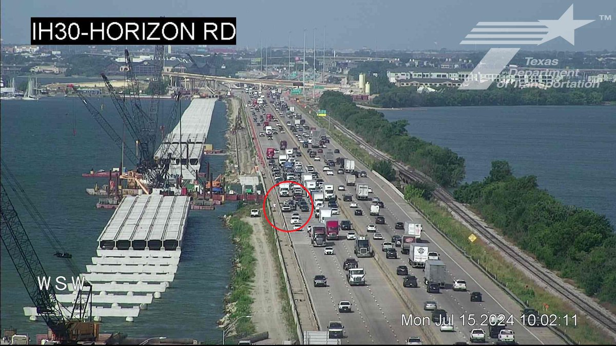 Code3TIMS's tweet image. Disabled Motorist | EB I-30 btwn Dalrock Rd &amp;amp; Horizon Rd (Rowlett) | Right Lane | NTX Wrecker On Scene | Merge Left | Use Caution in the Area.