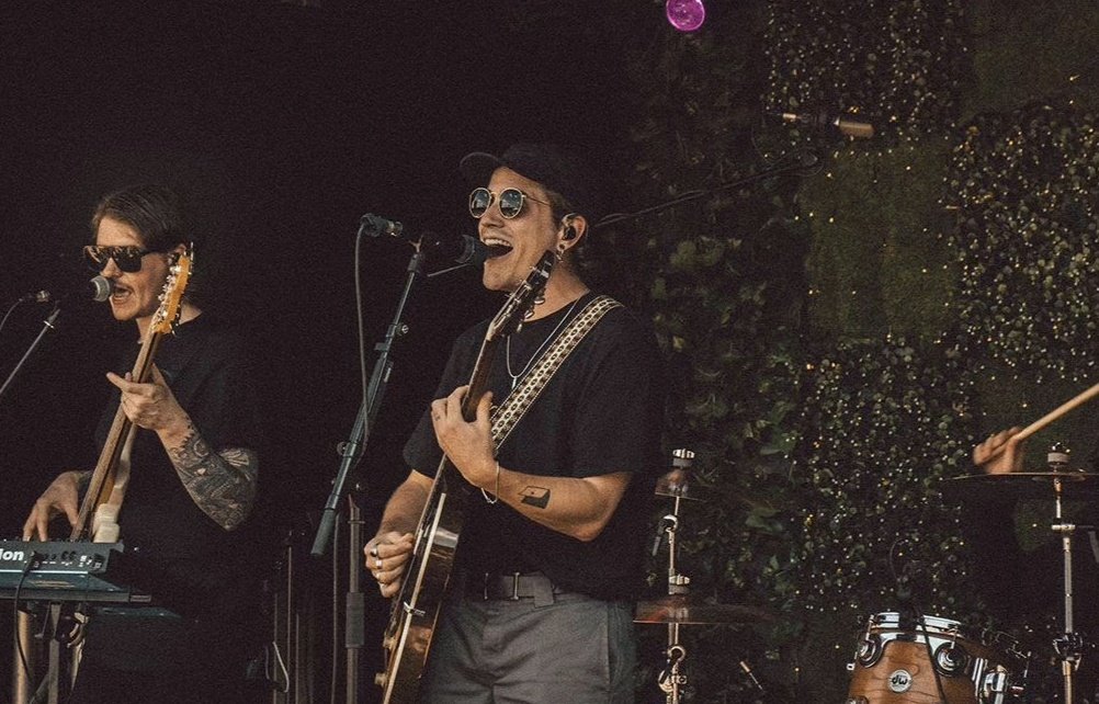 forcanders's tweet photo. — Some amazing photos of Isaac on stage yesterday in Warsaw! #FeelsLikeSummerTour 🇵🇱

Make sure to check out the rest on Instagram: © choices_photography 📸 https://t.co/383qxAheDB