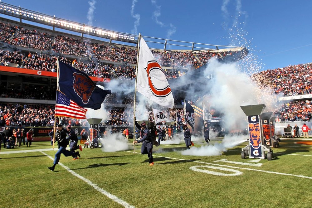 JAYChi_Bears's tweet photo. 🚨PRESEASON TICKETS GIVEAWAY🚨

We’re giving away 2 Section 215 tickets for #Bears vs. #Bengals to kickoff training camp.

To enter;
-Follow @OfficialJAYCHI &amp; @OnBunches 
-Like &amp; RT this tweet
-Comment 🐻
-Join My Bunches here➡️ https://t.co/17JiKCNs76

Winner announced 7/19 https://t.co/qNPGcg169u